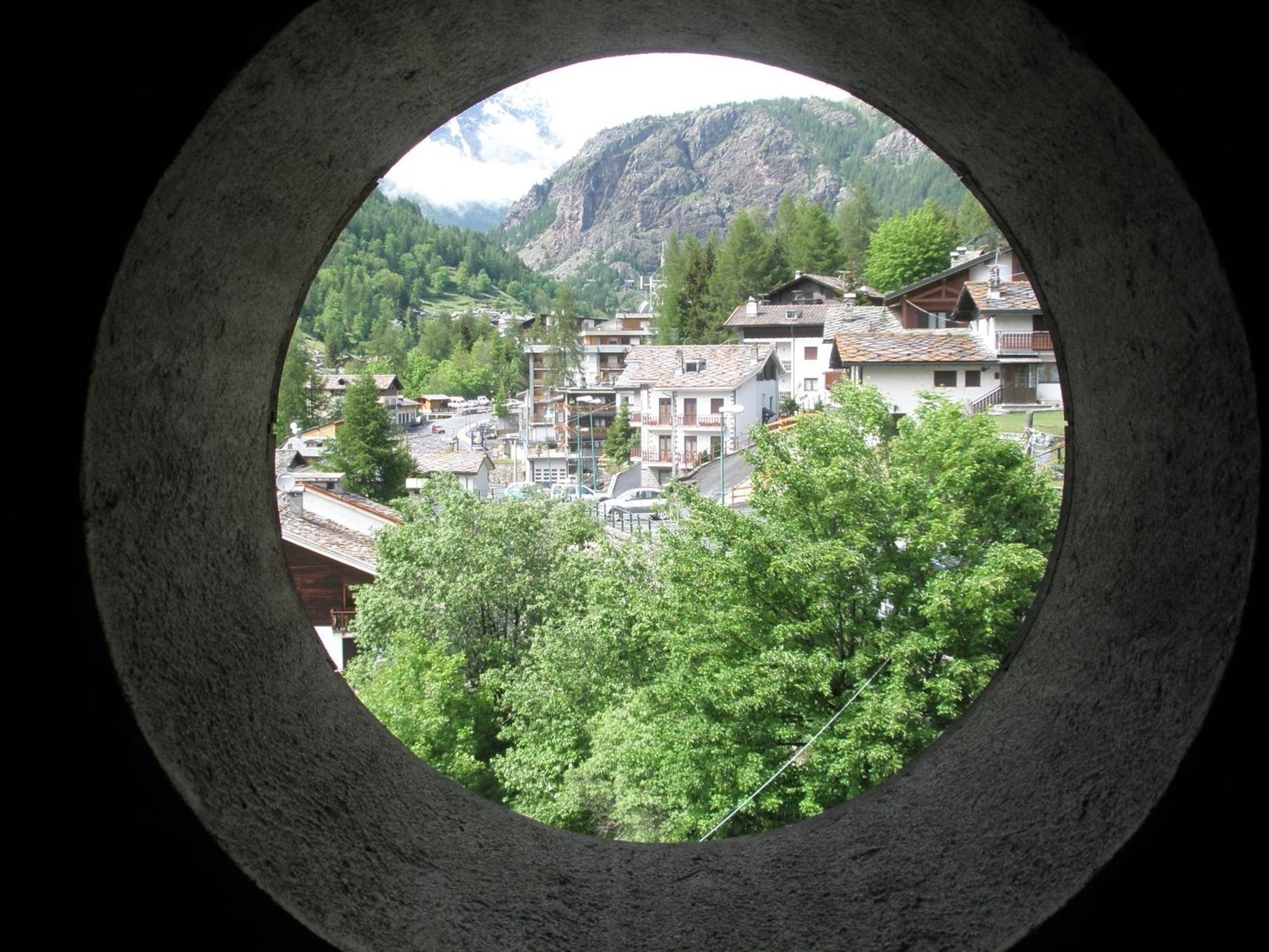 "Lo Mequio De Emilie" 2 Passi Da Centro E Piste Valtournenche Exterior foto